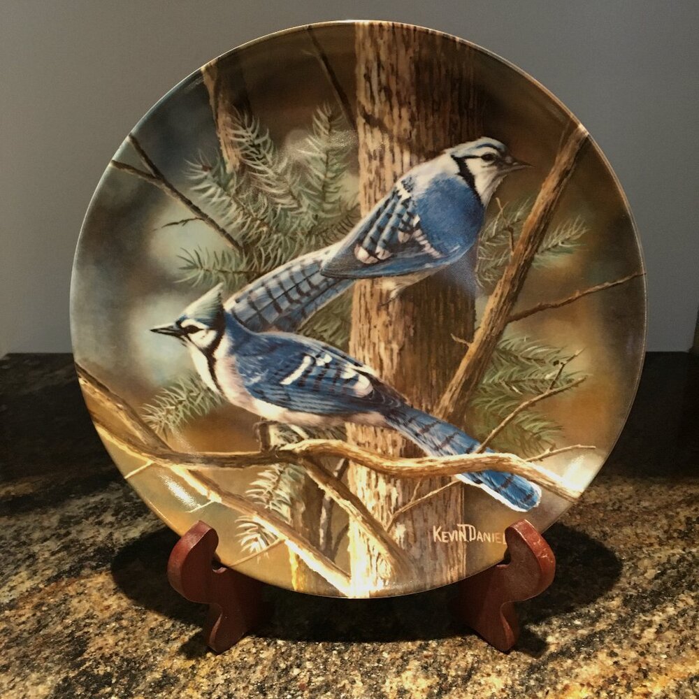 “The Blue Jay” Plate | 1985 Kevin Daniel | Encyclopedia Britannica Birds